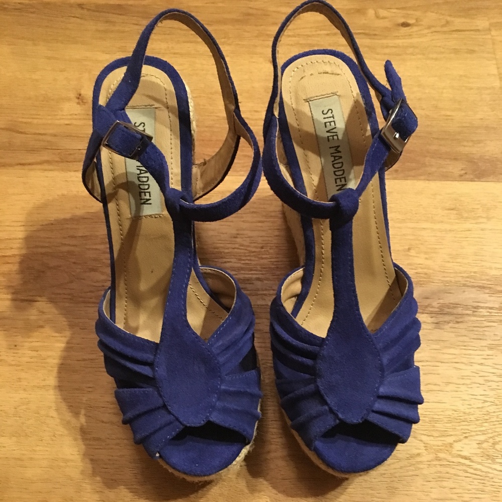 Steve Madden Cobalt Suede Wedges